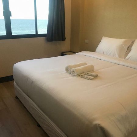 Babylon Oslob Coast Guesthouse Buitenkant foto